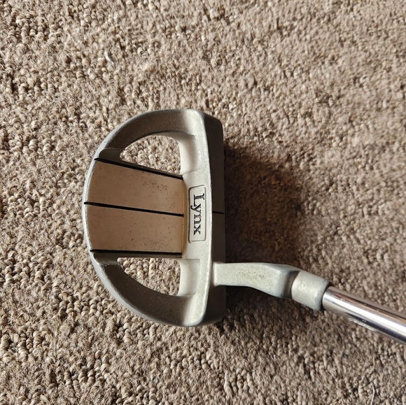 Lynx Predator Putter - Picture 2 of 5